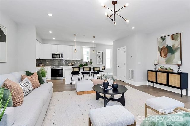 1022 Margaret Brown Street, Charlotte, NC 28202