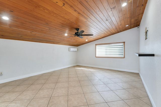 6660 W 13th Avenue, Hialeah, FL 33012