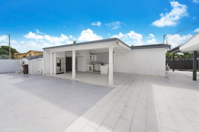 6660 W 13th Avenue, Hialeah, FL 33012