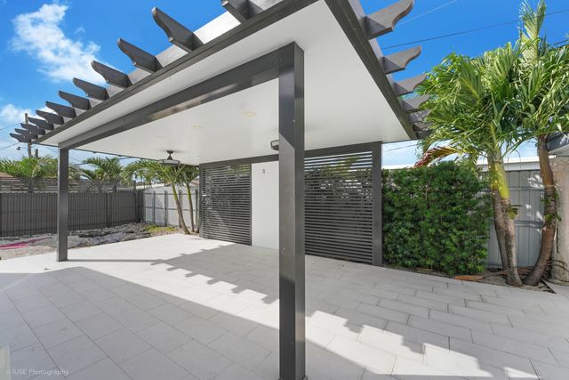 6660 W 13th Avenue, Hialeah, FL 33012