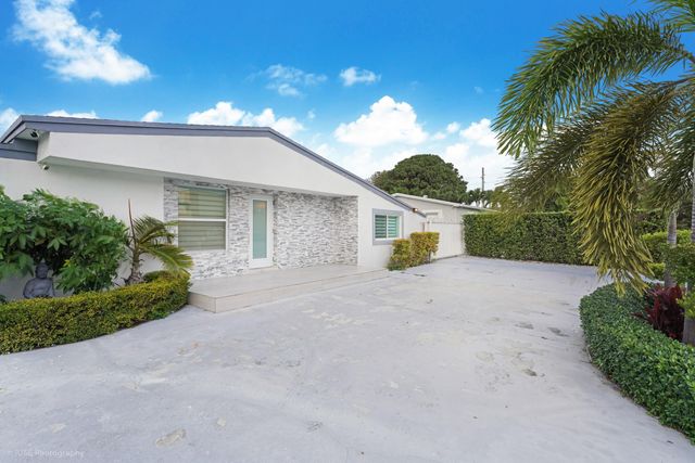 6660 W 13th Avenue, Hialeah, FL 33012