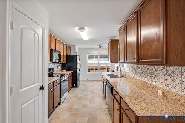 14000 S Hackberry Rd, Chester, VA 23836