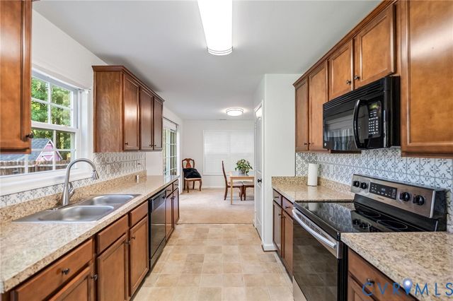 14000 S Hackberry Rd, Chester, VA 23836