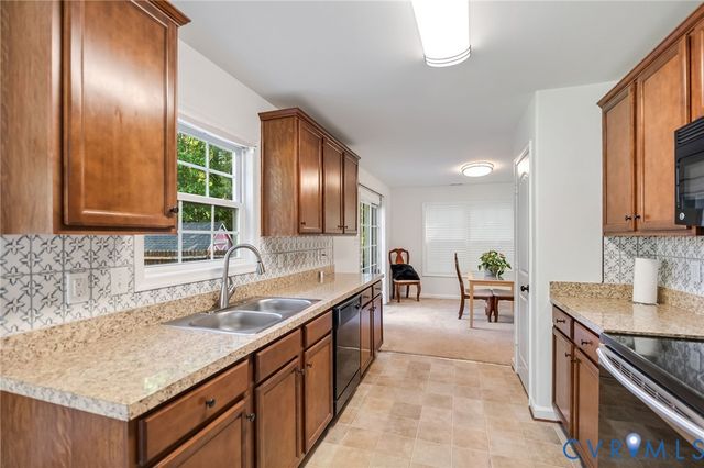 14000 S Hackberry Rd, Chester, VA 23836