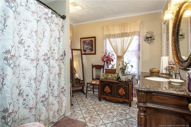 1201 N Walnut Street, Lumberton, NC 28358