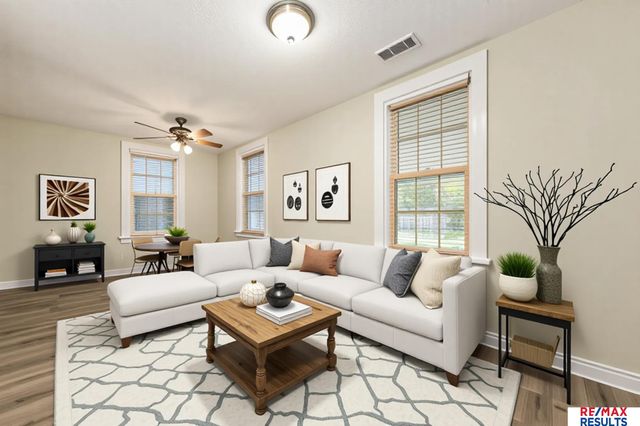 902 Louie Lane, Yutan, NE 68073