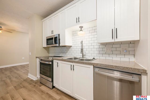 902 Louie Lane, Yutan, NE 68073