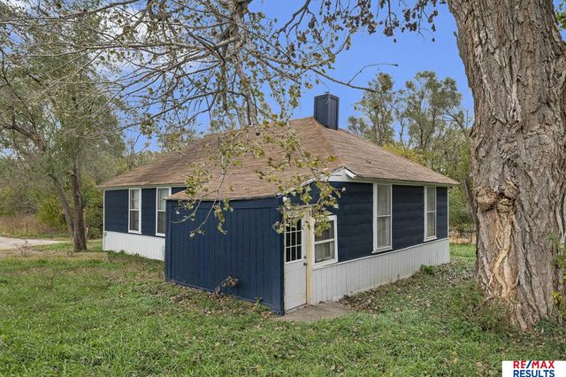 902 Louie Lane, Yutan, NE 68073