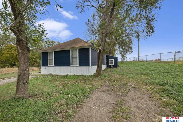 902 Louie Lane, Yutan, NE 68073