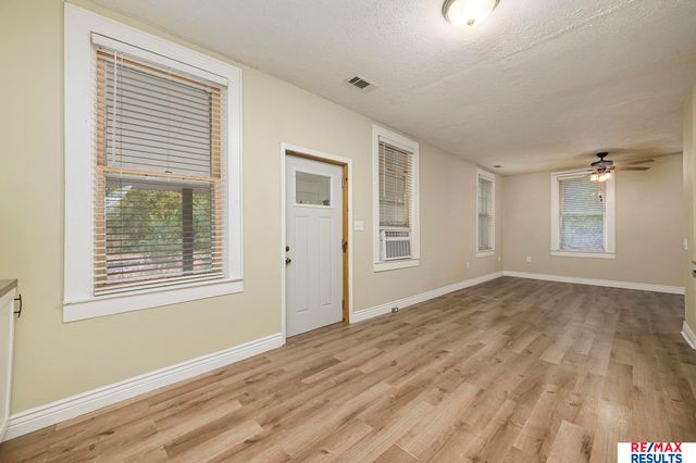 902 Louie Lane, Yutan, NE 68073