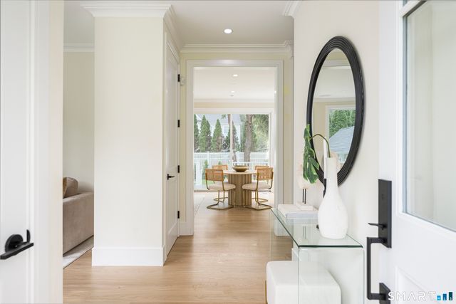 9 Maple Street, Greenwich, CT 06807