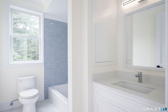 9 Maple Street, Greenwich, CT 06807