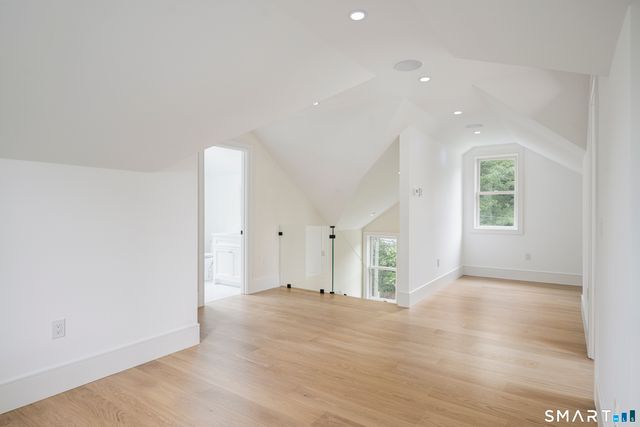 9 Maple Street, Greenwich, CT 06807