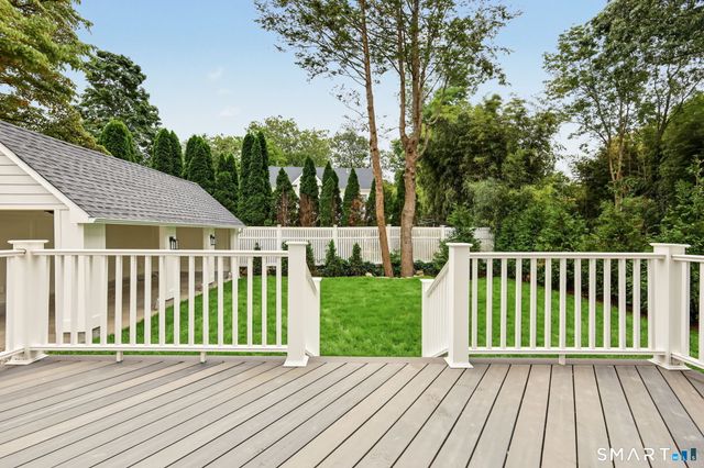 9 Maple Street, Greenwich, CT 06807