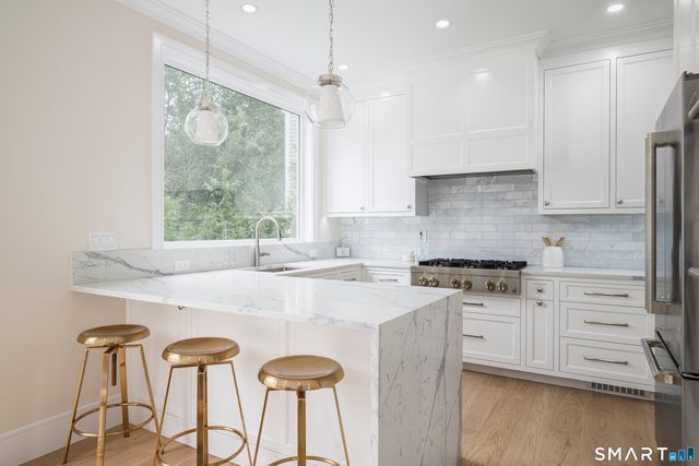 9 Maple Street, Greenwich, CT 06807