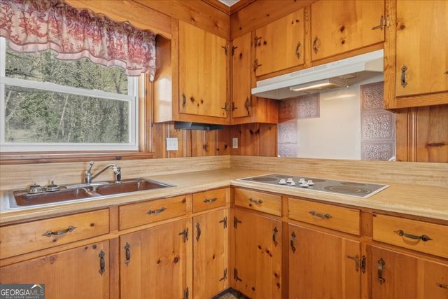 1529 Wax Road SE, Silver Creek, GA 30173