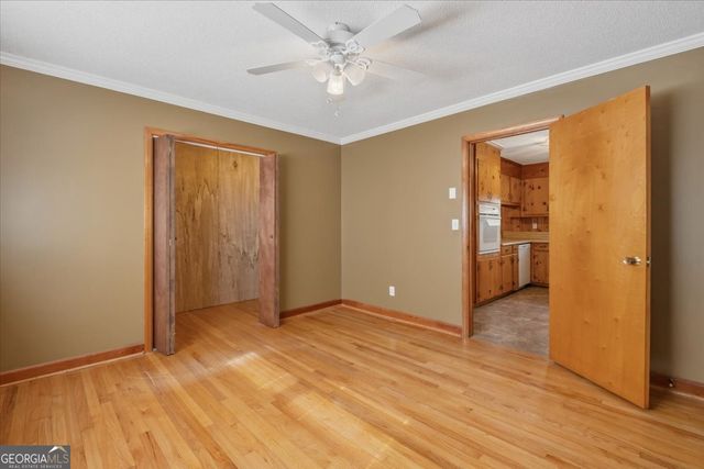 1529 Wax Road SE, Silver Creek, GA 30173