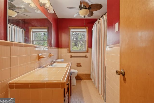 1529 Wax Road SE, Silver Creek, GA 30173