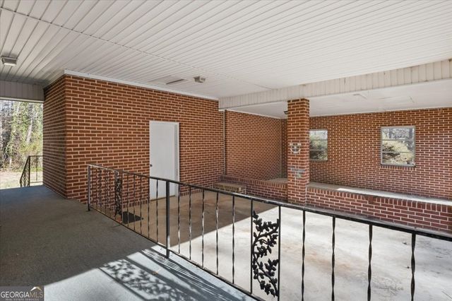 1529 Wax Road SE, Silver Creek, GA 30173