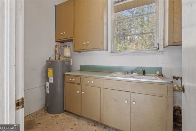 1529 Wax Road SE, Silver Creek, GA 30173