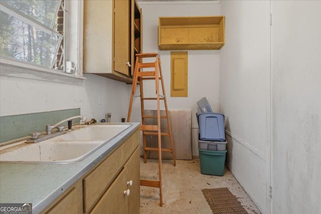 1529 Wax Road SE, Silver Creek, GA 30173