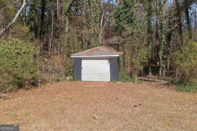 1529 Wax Road SE, Silver Creek, GA 30173