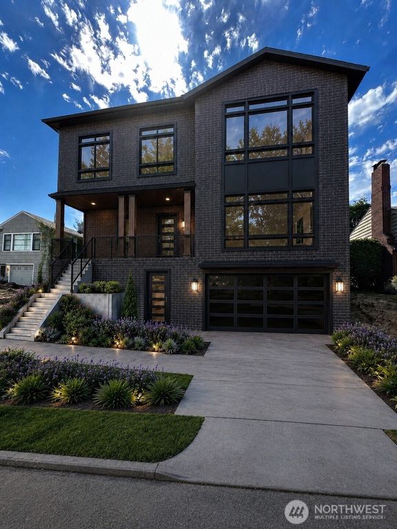 2545 36th Avenue W, Seattle, WA 98199