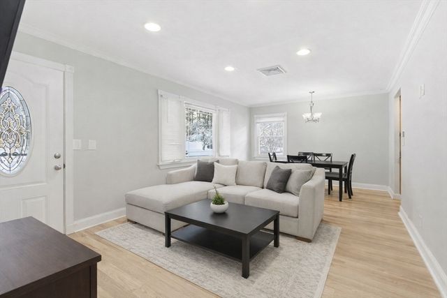 106 Baldwin Ave, Framingham, MA 01701