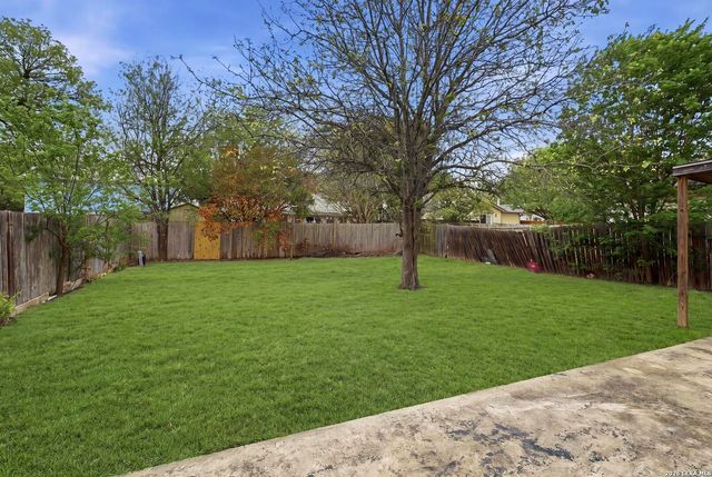 7554 FOSS MDWS, San Antonio, TX 78244