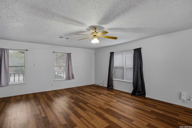 7554 FOSS MDWS, San Antonio, TX 78244