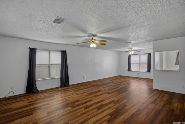 7554 FOSS MDWS, San Antonio, TX 78244