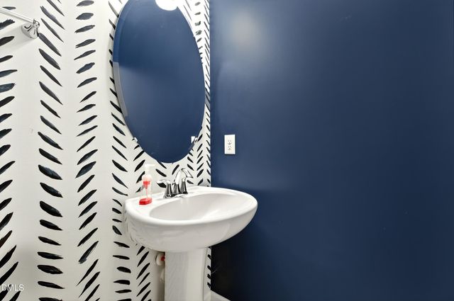 3413 Longleaf Estates Drive, Raleigh, NC 27616