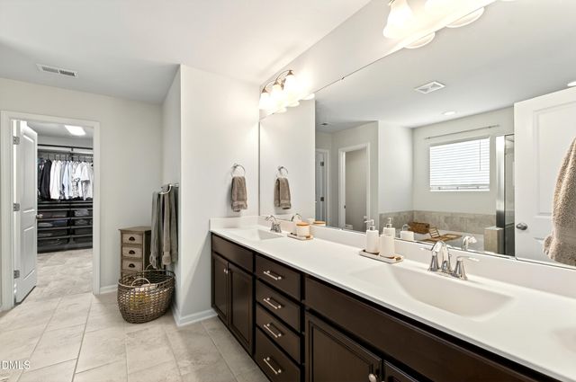 3413 Longleaf Estates Drive, Raleigh, NC 27616