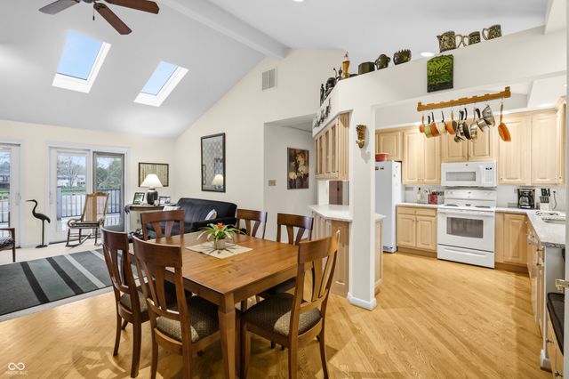 301 Flatrock Drive, Columbus, IN 47201