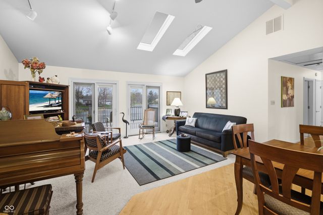 301 Flatrock Drive, Columbus, IN 47201