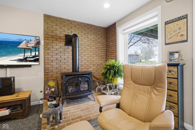 301 Flatrock Drive, Columbus, IN 47201