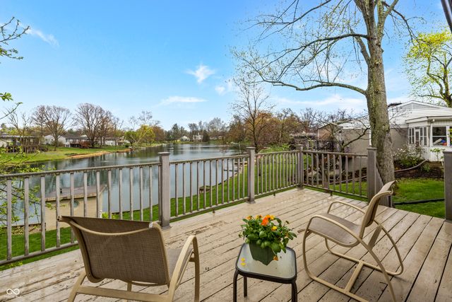 301 Flatrock Drive, Columbus, IN 47201