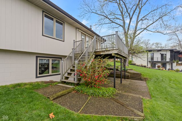 301 Flatrock Drive, Columbus, IN 47201