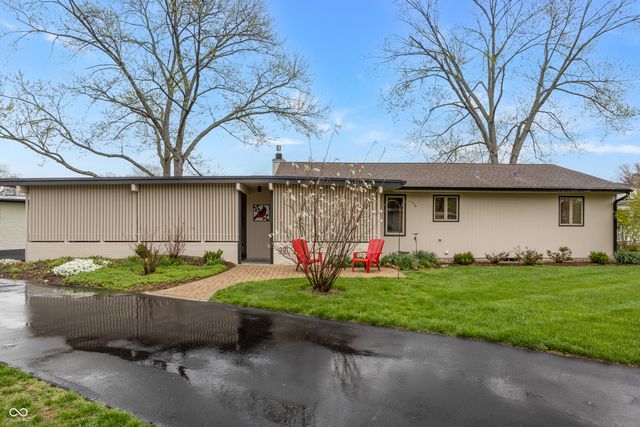 301 Flatrock Drive, Columbus, IN 47201