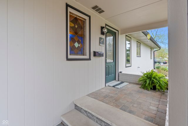 301 Flatrock Drive, Columbus, IN 47201