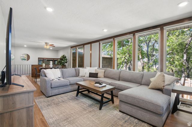 2915 E LA JOYA DR, Holladay, UT 84124