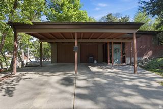 2915 E LA JOYA DR, Holladay, UT 84124