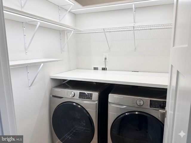 11416 WILLOW GREEN CIR, Manassas, VA 20109