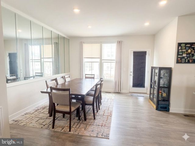 11416 WILLOW GREEN CIR, Manassas, VA 20109