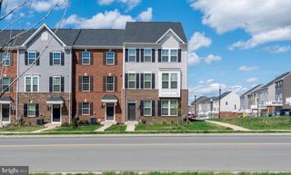 11416 WILLOW GREEN CIR, Manassas, VA 20109