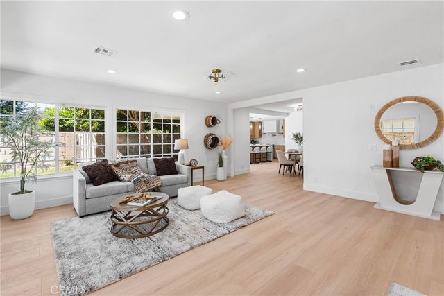 3375 Fuchsia Street, Costa Mesa, CA 92626