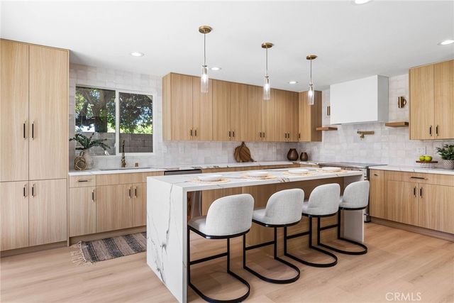 3375 Fuchsia Street, Costa Mesa, CA 92626