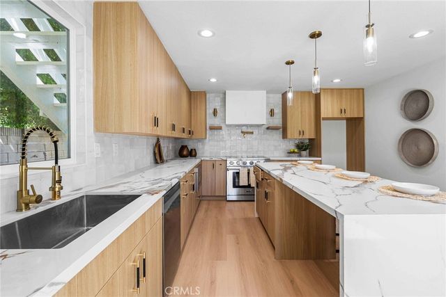 3375 Fuchsia Street, Costa Mesa, CA 92626