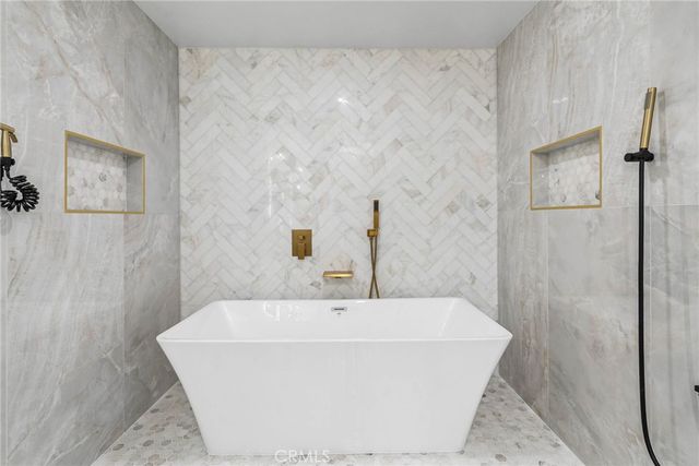 3375 Fuchsia Street, Costa Mesa, CA 92626