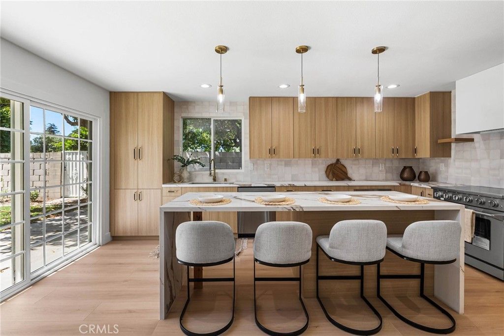 3375 Fuchsia Street, Costa Mesa, CA 92626